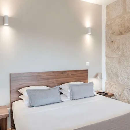 Street Sá De Noronha Oporto