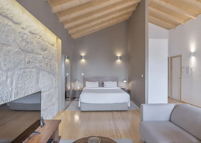 Street Sa De Noronha (adults Only) * Porto